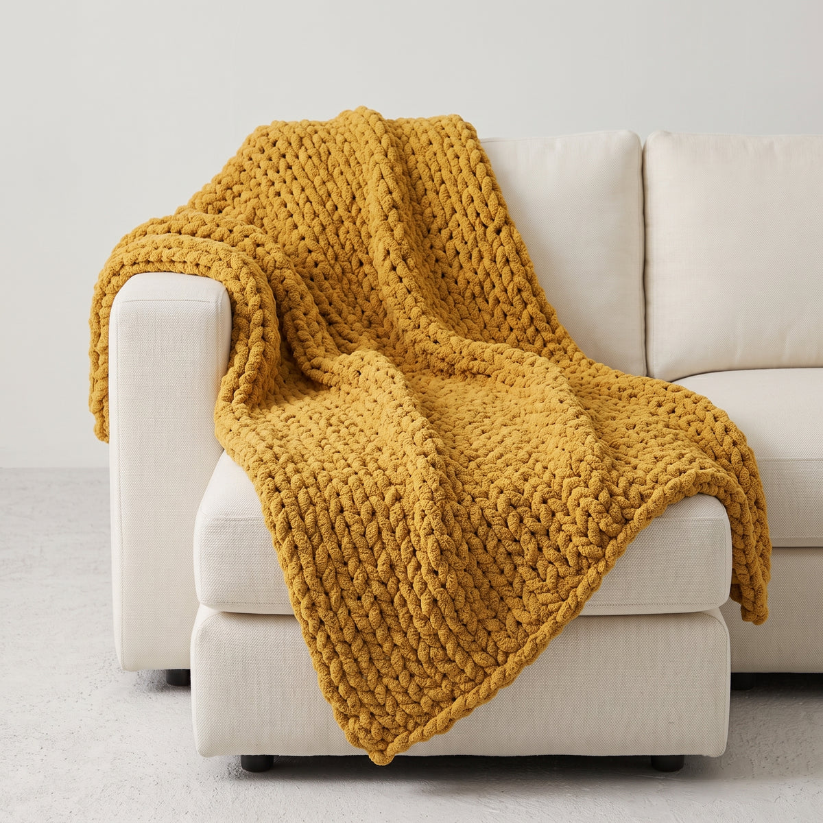 Handgjord grovstickad pläd - Senapsgul
