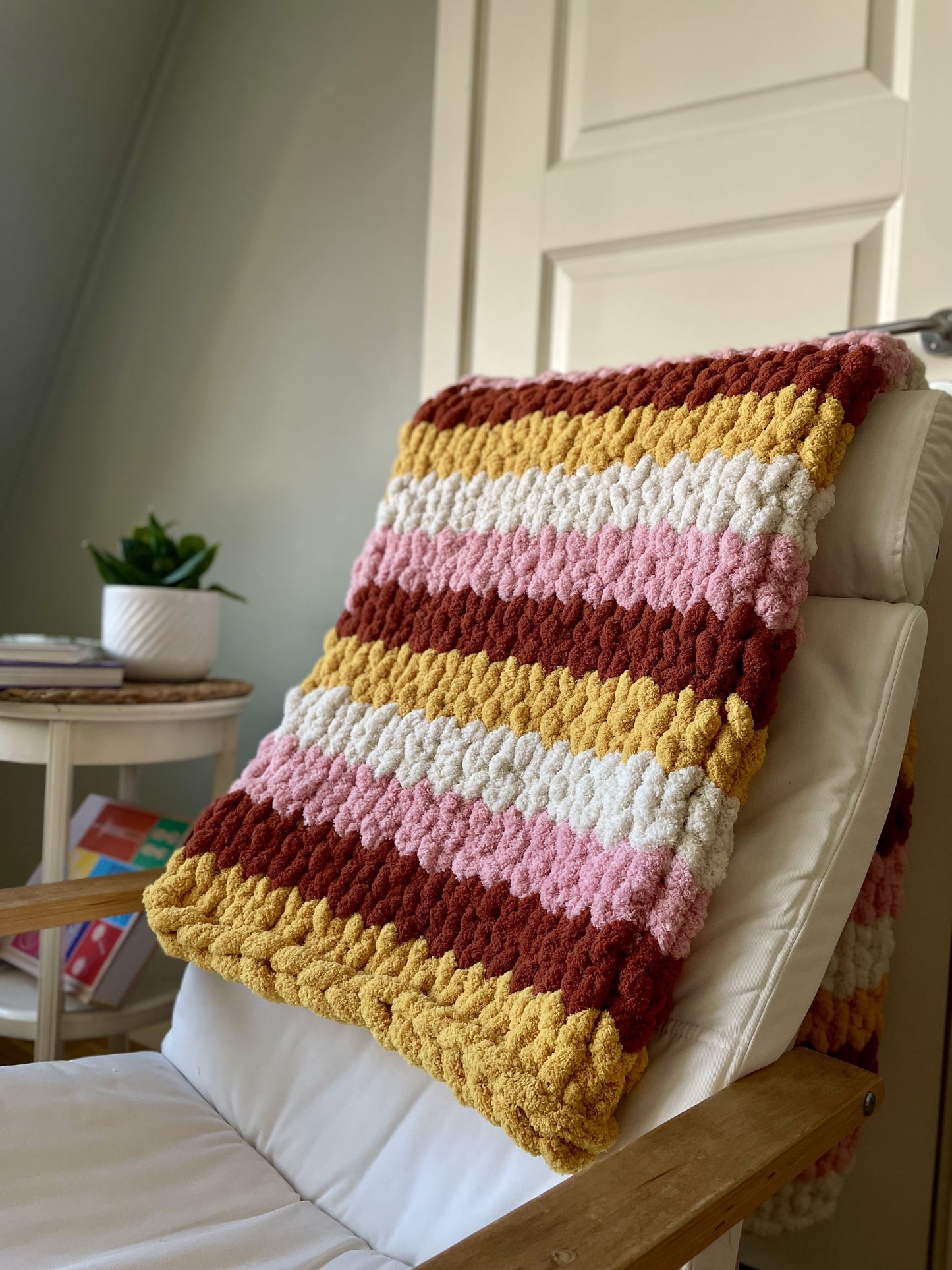 Chunky Knit Blanket Mysiga Style For Cozy Home Decor Lovers