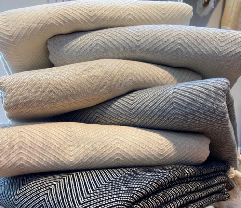 Ayik Handwoven Blanket 220X180cm