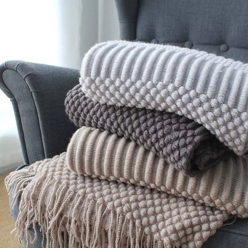 Sara Decorative Throw Blanket | Modern minimalist design | 127 x 170cm